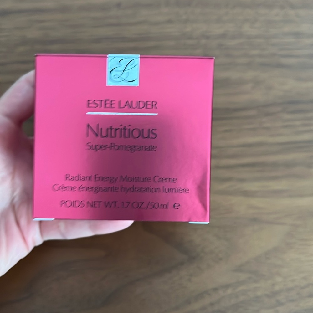 Estee Lauder nutritious super pomegranate moisture cream